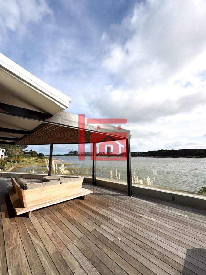 Casa ID.932 - CASA EN VENTA PRIMERA LINEA AL ARROYO DE LA BARRA