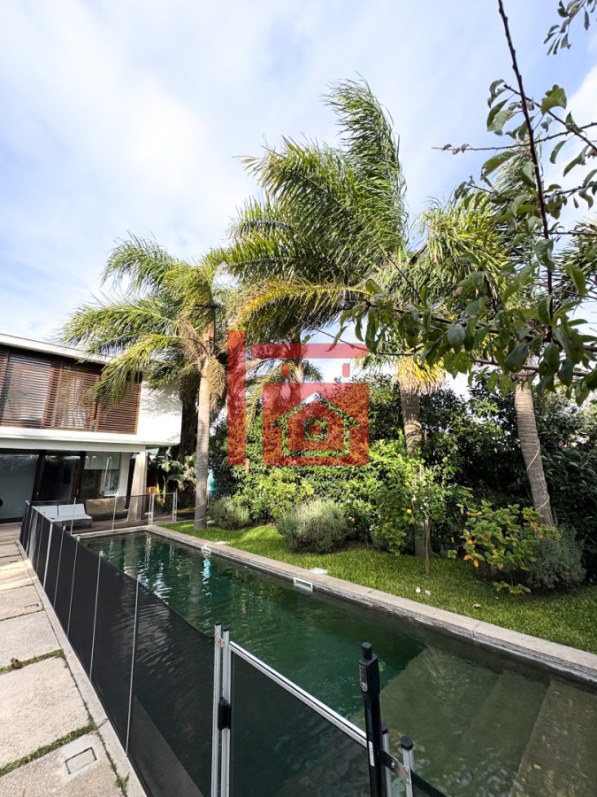 Casa ID.932 - CASA EN VENTA PRIMERA LINEA AL ARROYO DE LA BARRA