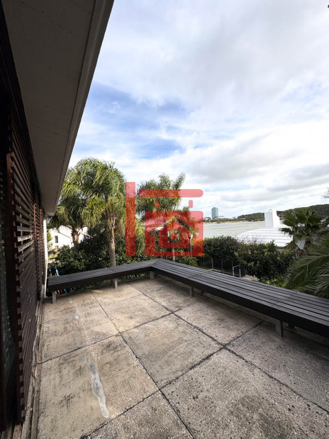 Casa ID.932 - CASA EN VENTA PRIMERA LINEA AL ARROYO DE LA BARRA