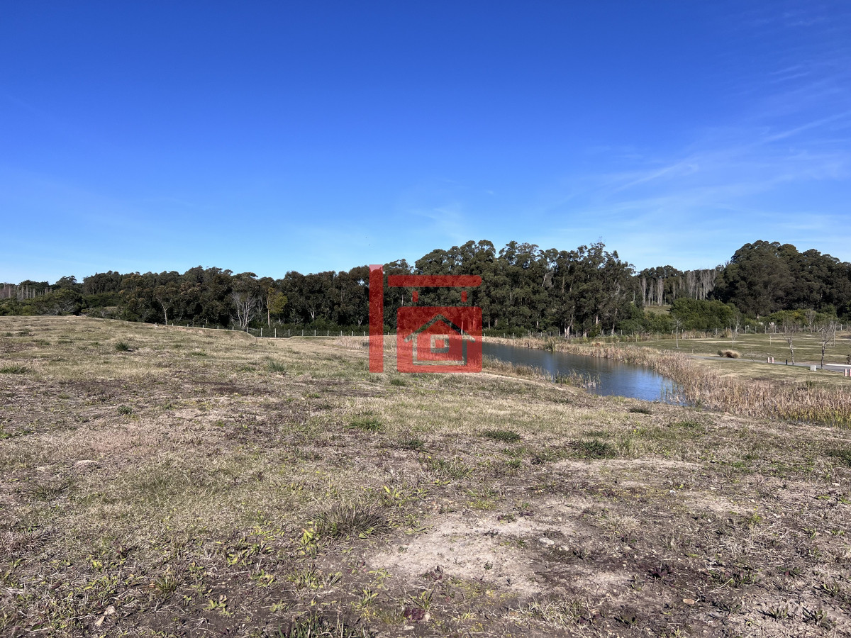 Terreno ID.734 - Terreno en venta Pueblo mio, elevado y con laguna propia