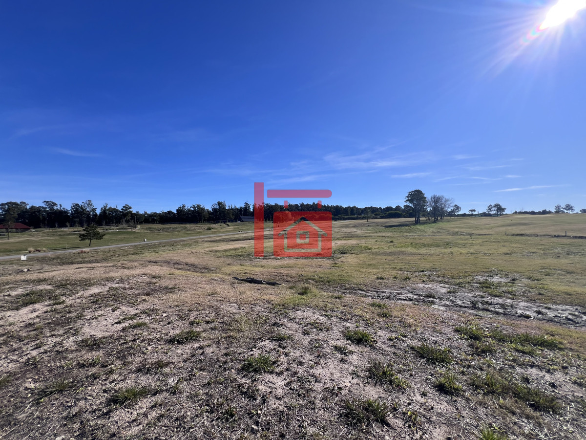 Terreno ID.734 - Terreno en venta Pueblo mio, elevado y con laguna propia