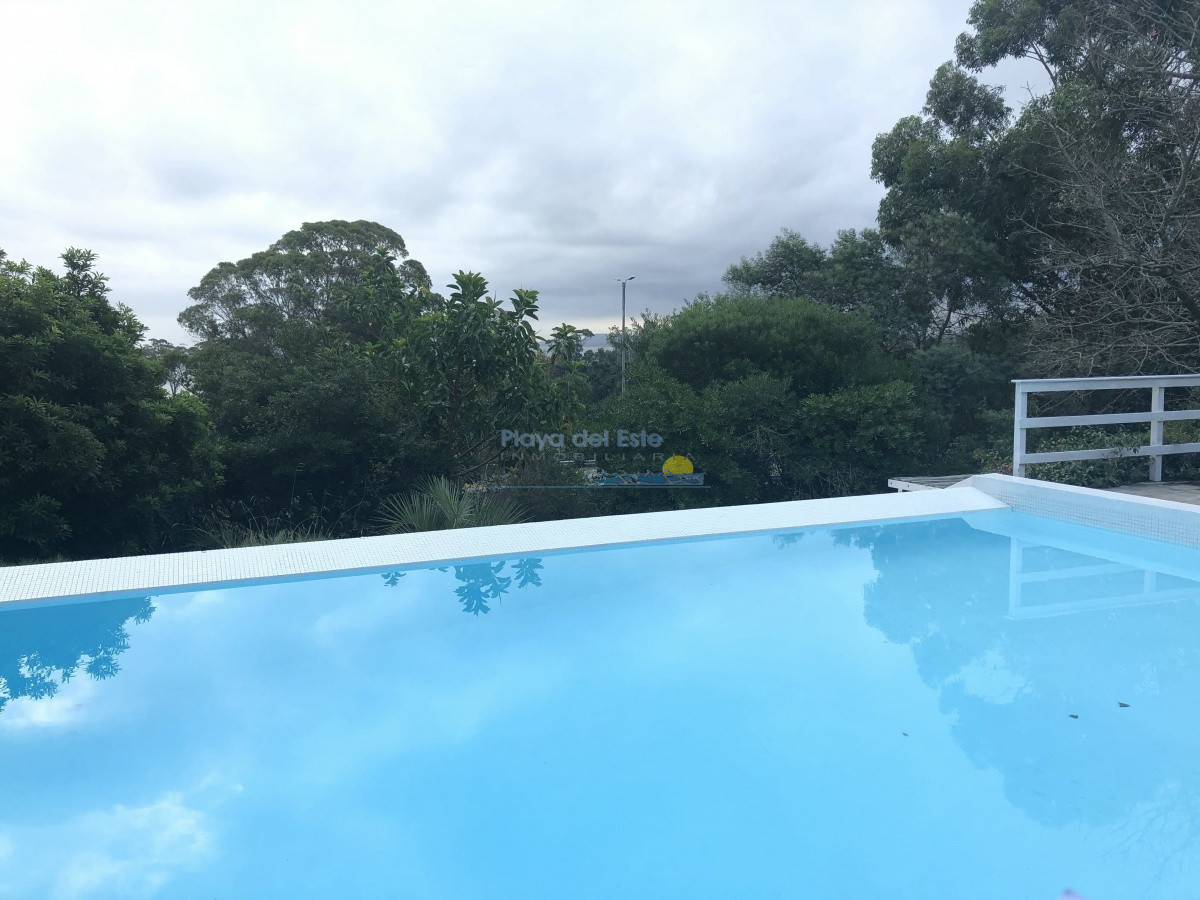 Complejo ideal para Hotel o Residencia para ancianos - GoPunta - Portal Inmobiliario de Punta del Este - Maldonado