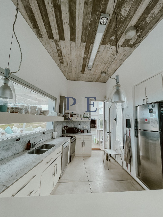 CASA FRENTE AL MAR EN EL CHORRO EN VENTA - Imagen 24