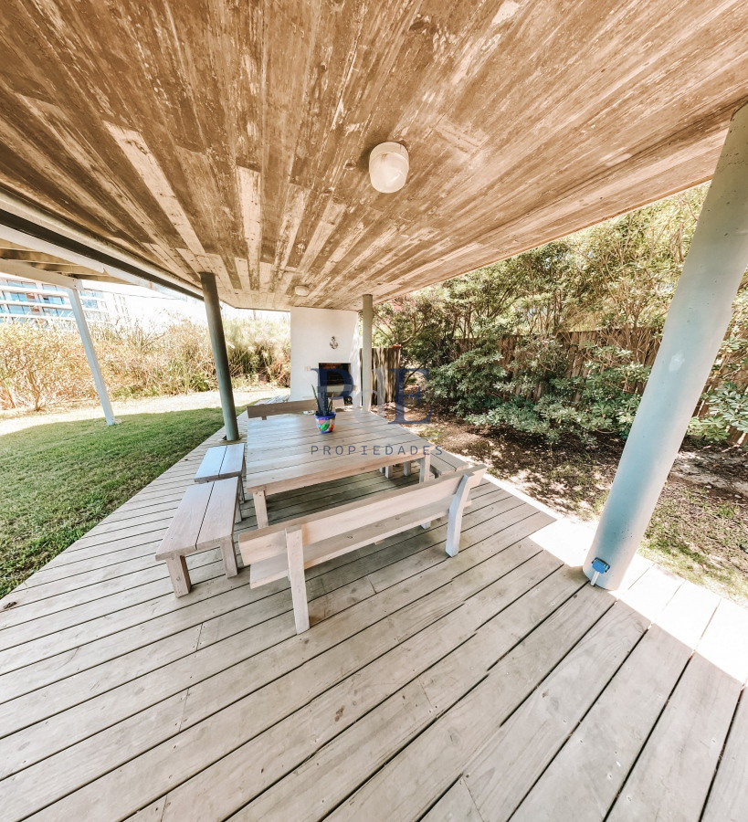 CASA FRENTE AL MAR EN EL CHORRO EN VENTA - Imagen 7