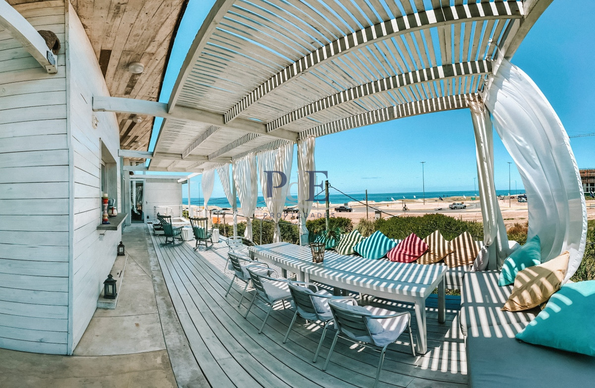 CASA FRENTE AL MAR EN EL CHORRO EN VENTA - Imagen 6