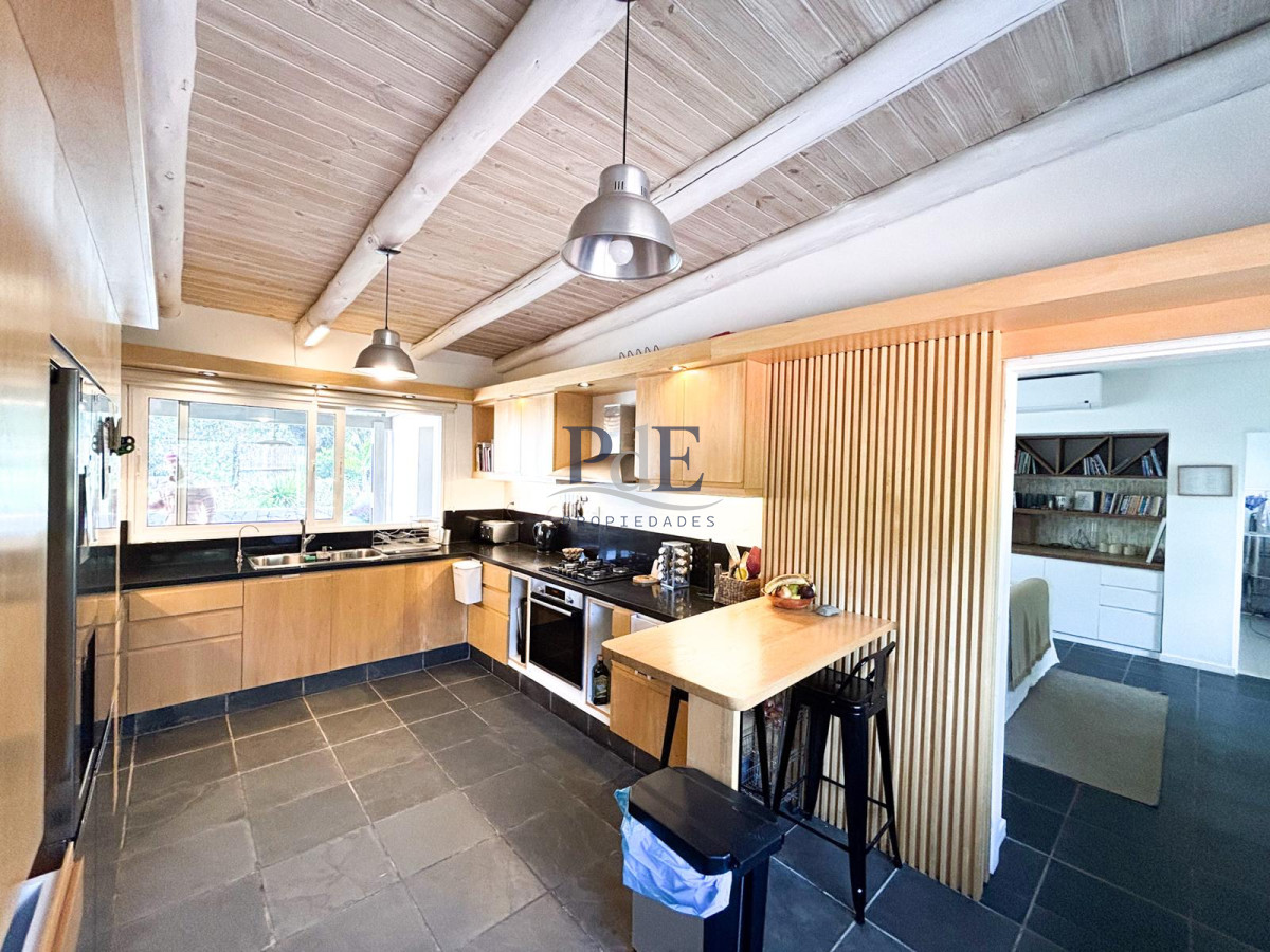 Casa 4 dorm y 4 baños, muy bien equipada. Espacio de eventos. - Imagen 10