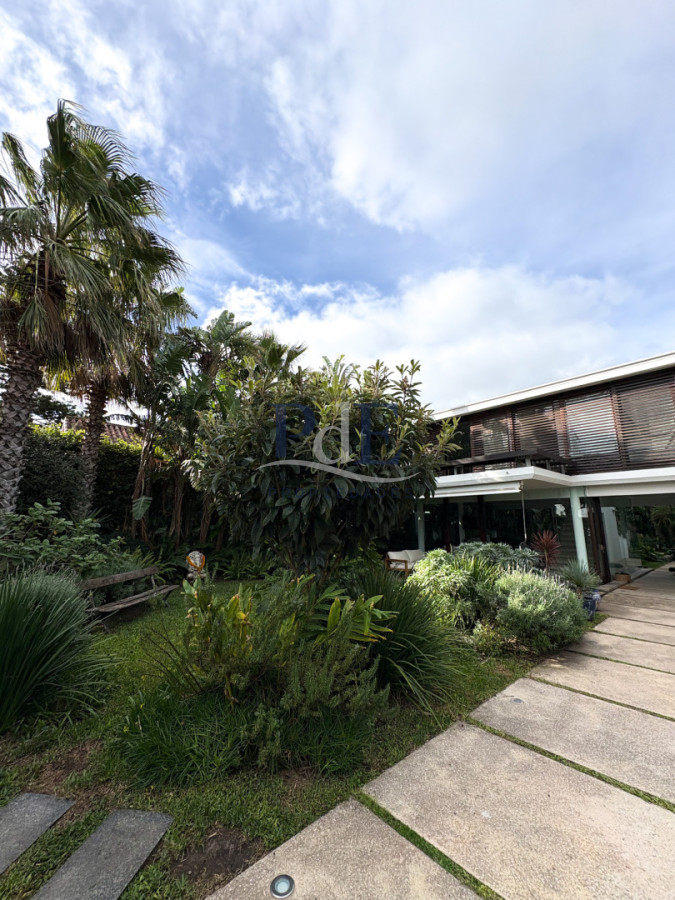 Casa en La Barra, La Barra. 6 dormitorios, terreno de 1055 m² - Imagen 33