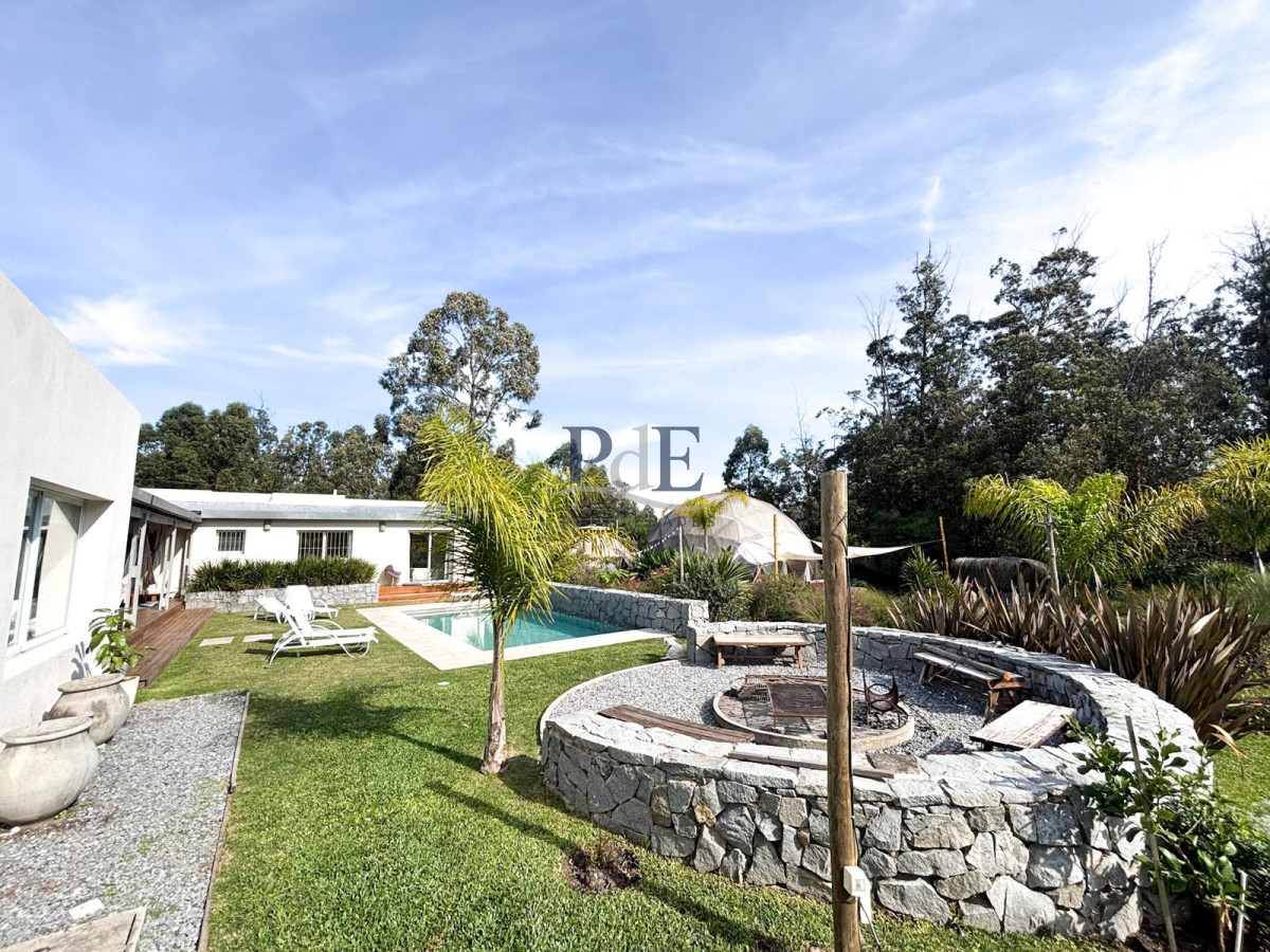 Casa 4 dorm y 4 baños, muy bien equipada. Espacio de eventos. - Imagen 4