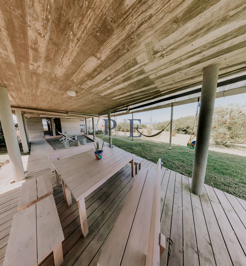 CASA FRENTE AL MAR EN EL CHORRO EN VENTA - Imagen 9