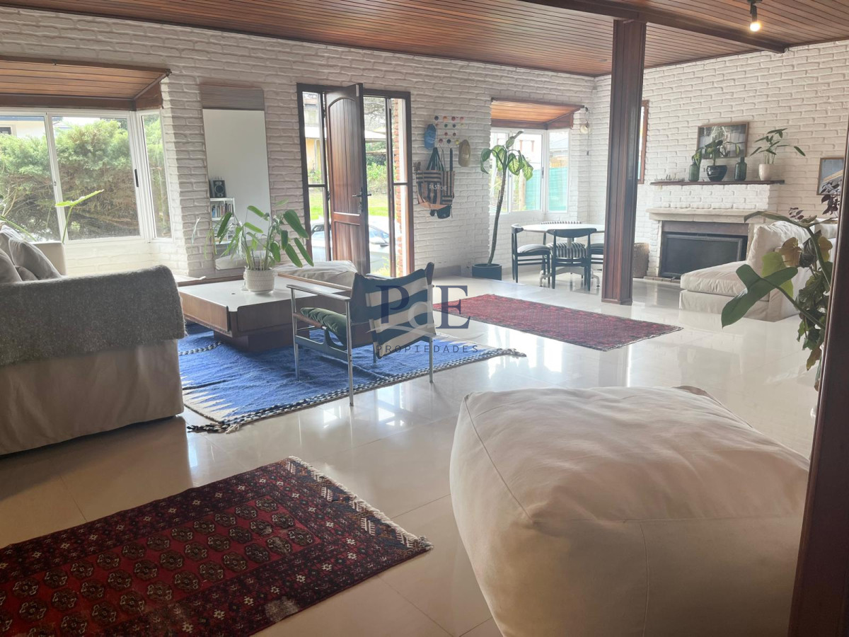 Casa de 3 dormitorios a Metros del Mar. - Imagen 2