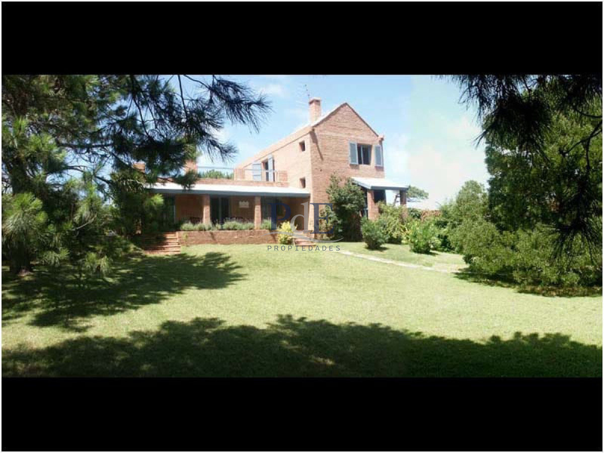 Casa en La Barra, La Barra. 4 dormitorios, terreno de 680 m²