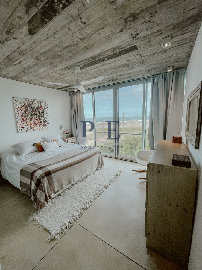 CASA FRENTE AL MAR EN EL CHORRO EN VENTA - Imagen 13