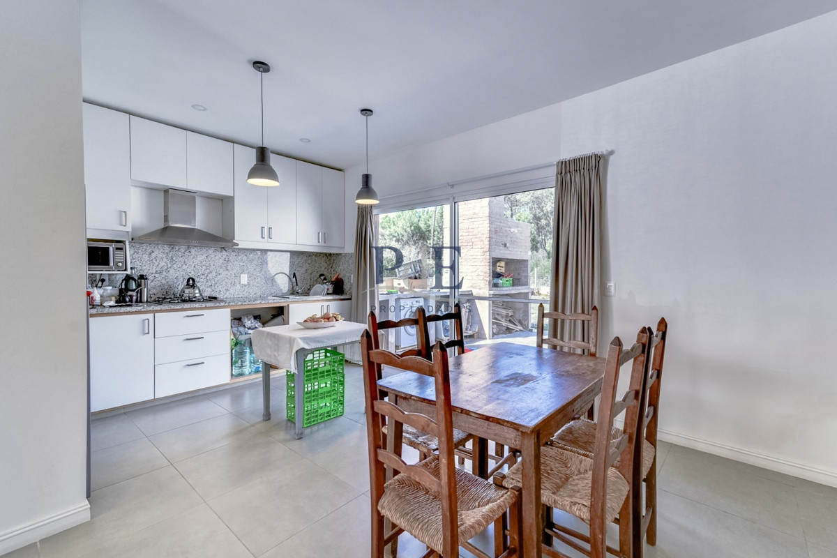 Casa a Estrenar en La Barra a 200 mt2 de medialunas calentitas - Imagen 8