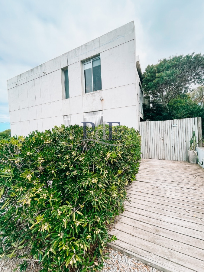 CASA FRENTE AL MAR EN EL CHORRO EN VENTA - Imagen 41