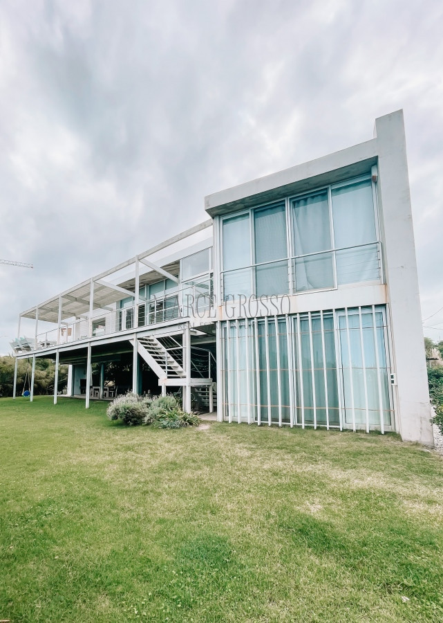 Casa ID.10 - CASA FRENTE AL MAR EN EL CHORRO EN VENTA