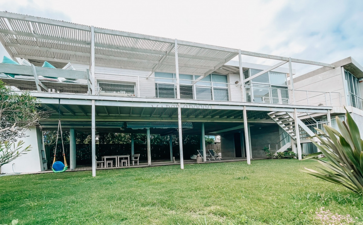 Casa ID.10 - CASA FRENTE AL MAR EN EL CHORRO EN VENTA