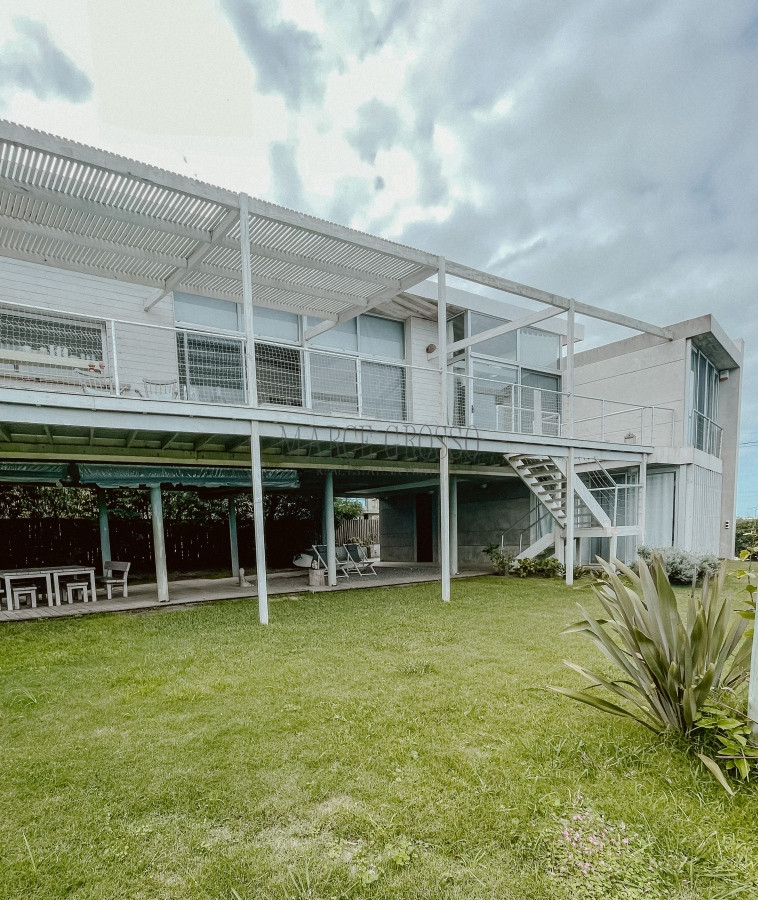 Casa ID.10 - CASA FRENTE AL MAR EN EL CHORRO EN VENTA