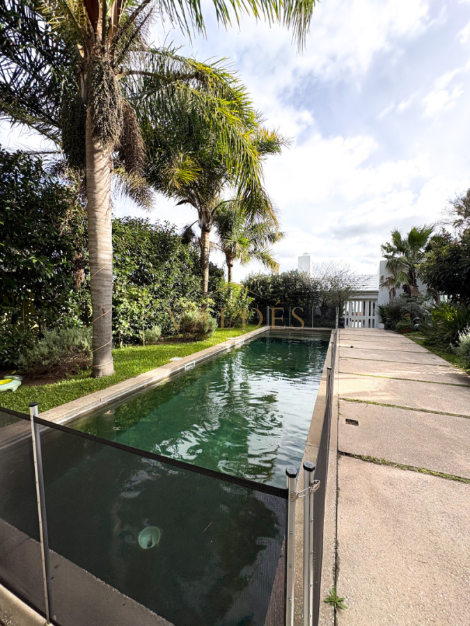 Casa ID.5345 - CASA EN VENTA PRIMERA LINEA AL ARROYO DE LA BARRA