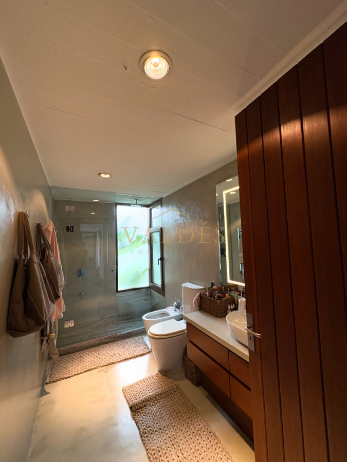 Casa ID.5345 - CASA EN VENTA PRIMERA LINEA AL ARROYO DE LA BARRA
