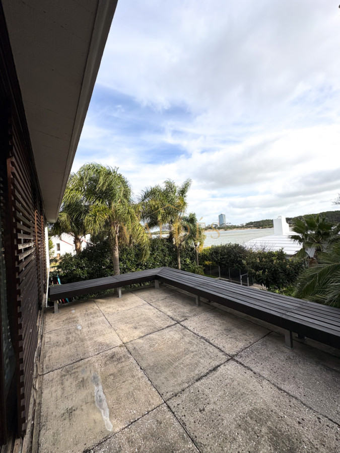 Casa ID.5345 - CASA EN VENTA PRIMERA LINEA AL ARROYO DE LA BARRA