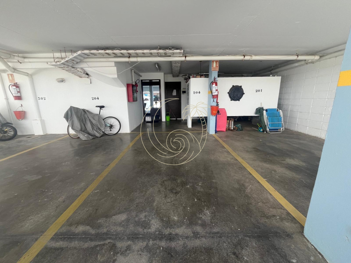 Apartamento ID.21093187 - Excelente departamento en venta en La Pensinula de Punta del Este, a 50mts del mar.