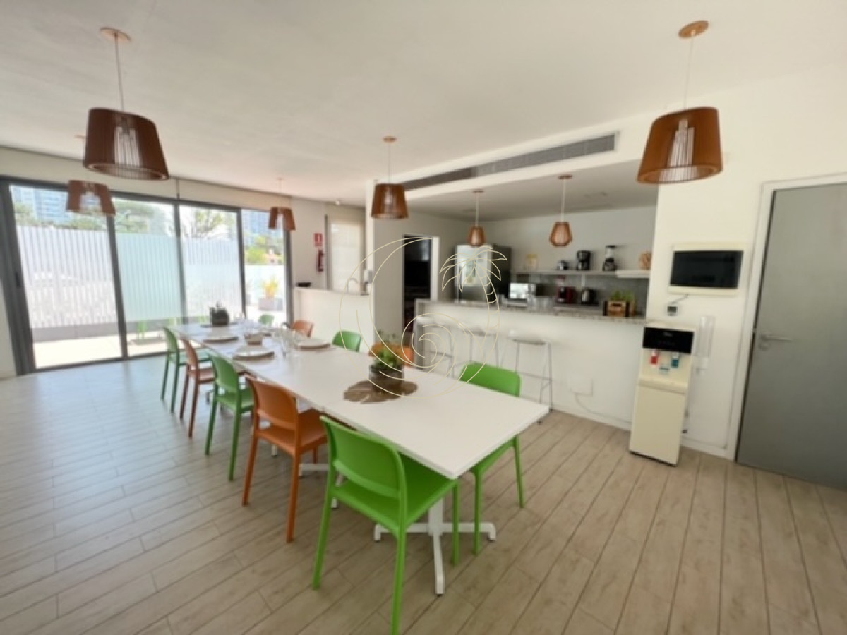 Apartamento ID.21092574 - Departamento en venta de 2 dormitorios en Punta del Este , a 200 mts del mar