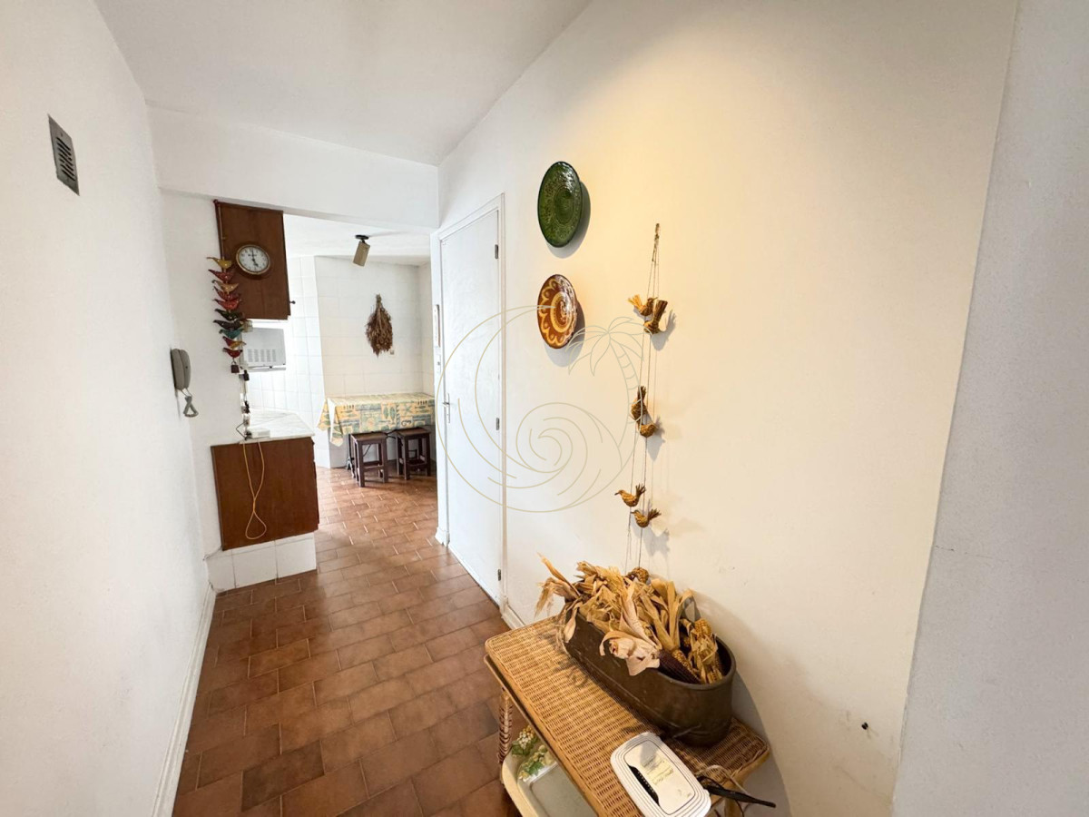 Apartamento ID.21092888 - TORRE CRISTAL, PRIMERA LINEA AL MAR 