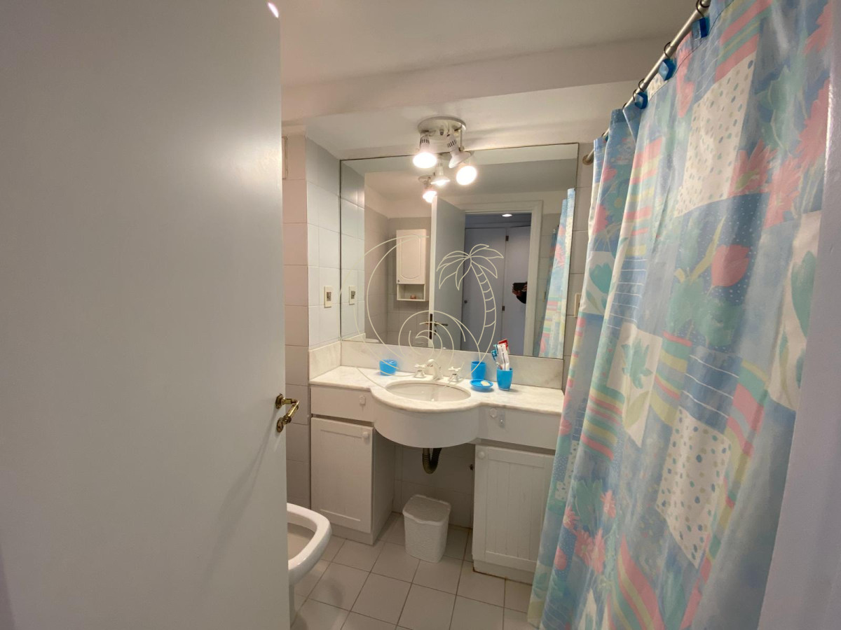 Apartamento ID.21092597 - Apartamento de 2 dorm en venta ubicado en la parada 39 de la brava