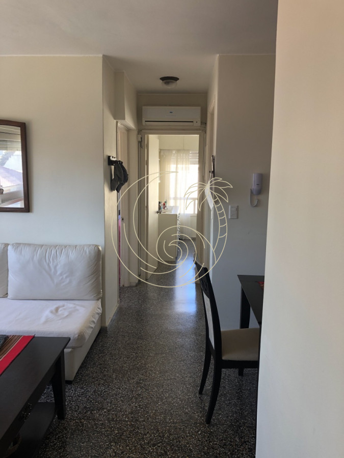 Apartamento ID.21090872 - Departamento en venta de 2 dormitorios en Punta del Este, primera linea de mar (contrafrente)