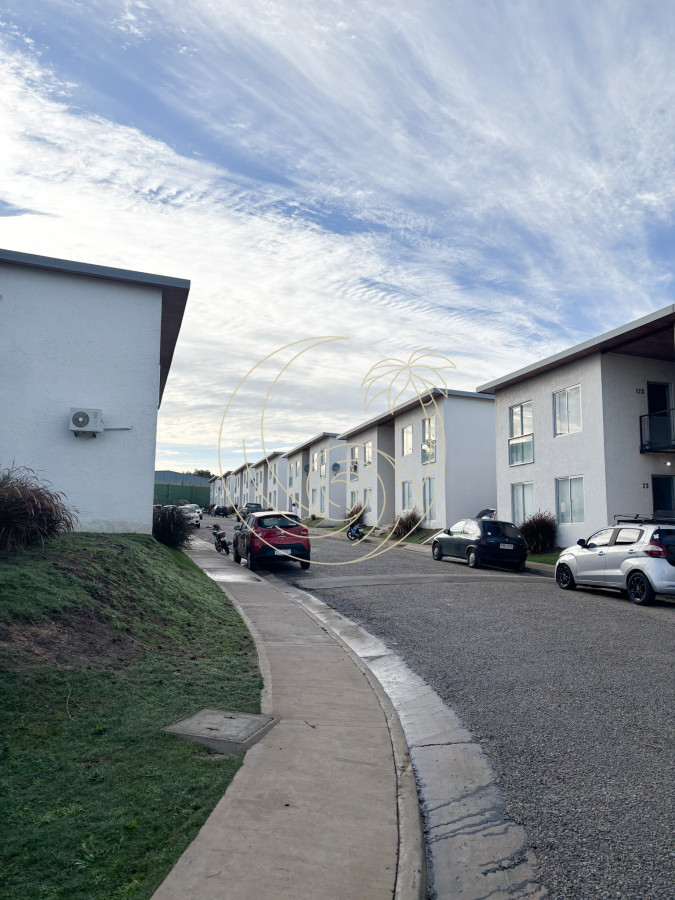 Apartamento ID.21092902 - Apartamento en VENTA en Jardines de Lussich, Maldonado. OPORTUNIDAD, con posibilidad de financiación propia