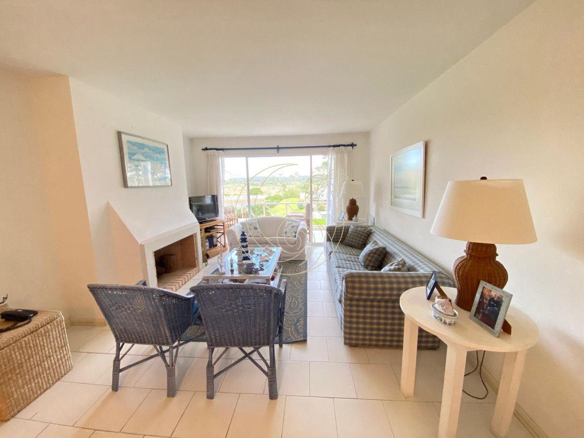 Apartamento ID.21092597 - Apartamento de 2 dorm en venta ubicado en la parada 39 de la brava