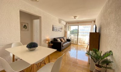 DOS DORMITORIOS EN PRIMERA LINEA DE PLAYA BRAVA, VENTA