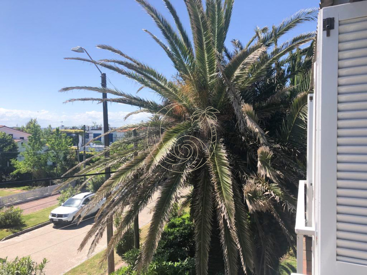 Casa ID.21092146 - Alquiler anual, casa de 4 dormitorios