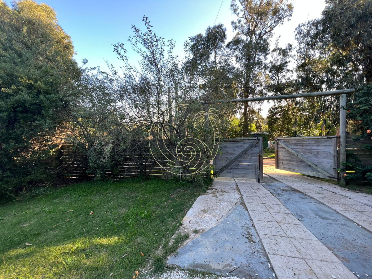 Casa ID.21090871 - Venta de Casa 5 Dormitorios en Balneario Buenos Aires.