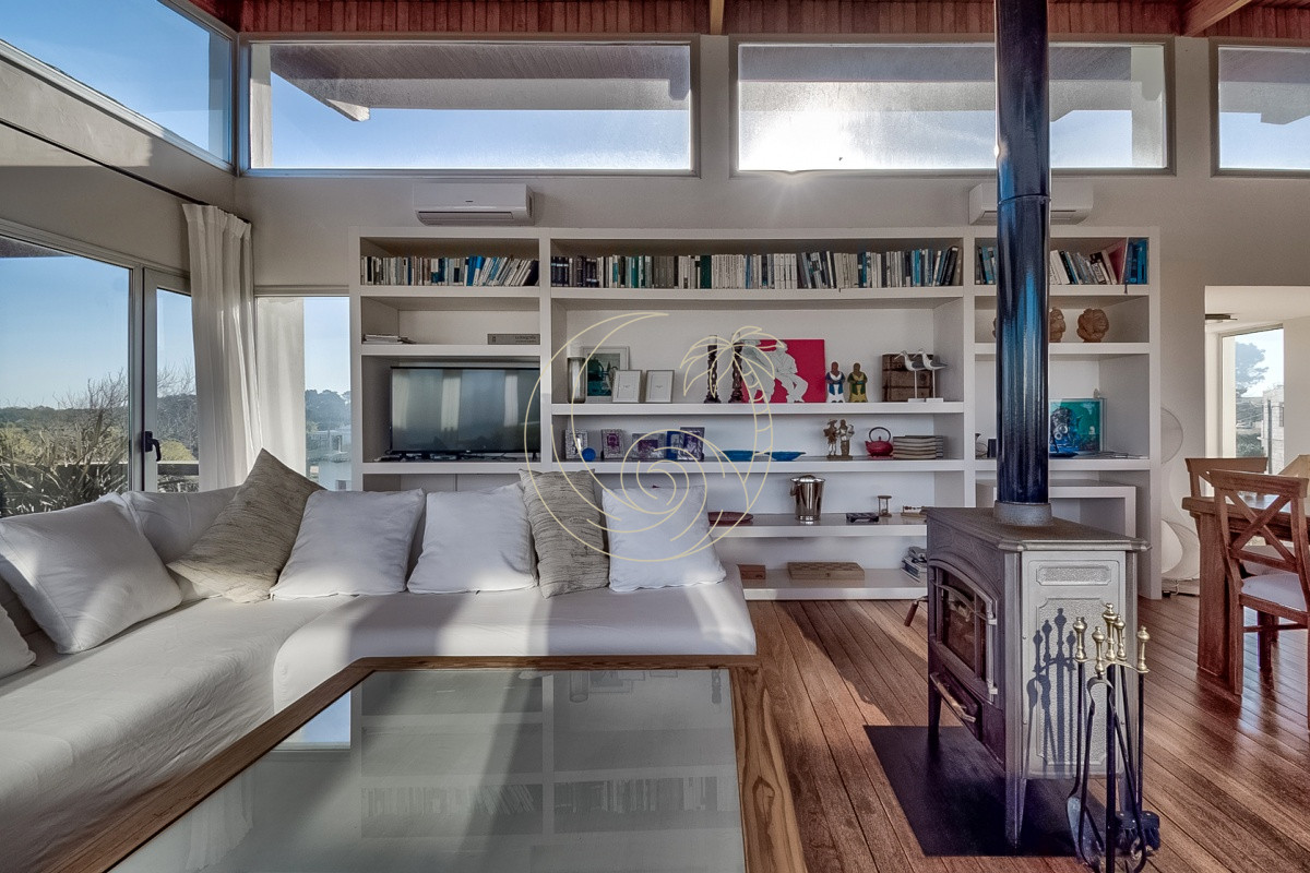 Casa ID.21090874 - CASA EN VENTA PRIMERA LINEA AL MAR , BALNEARIO BS