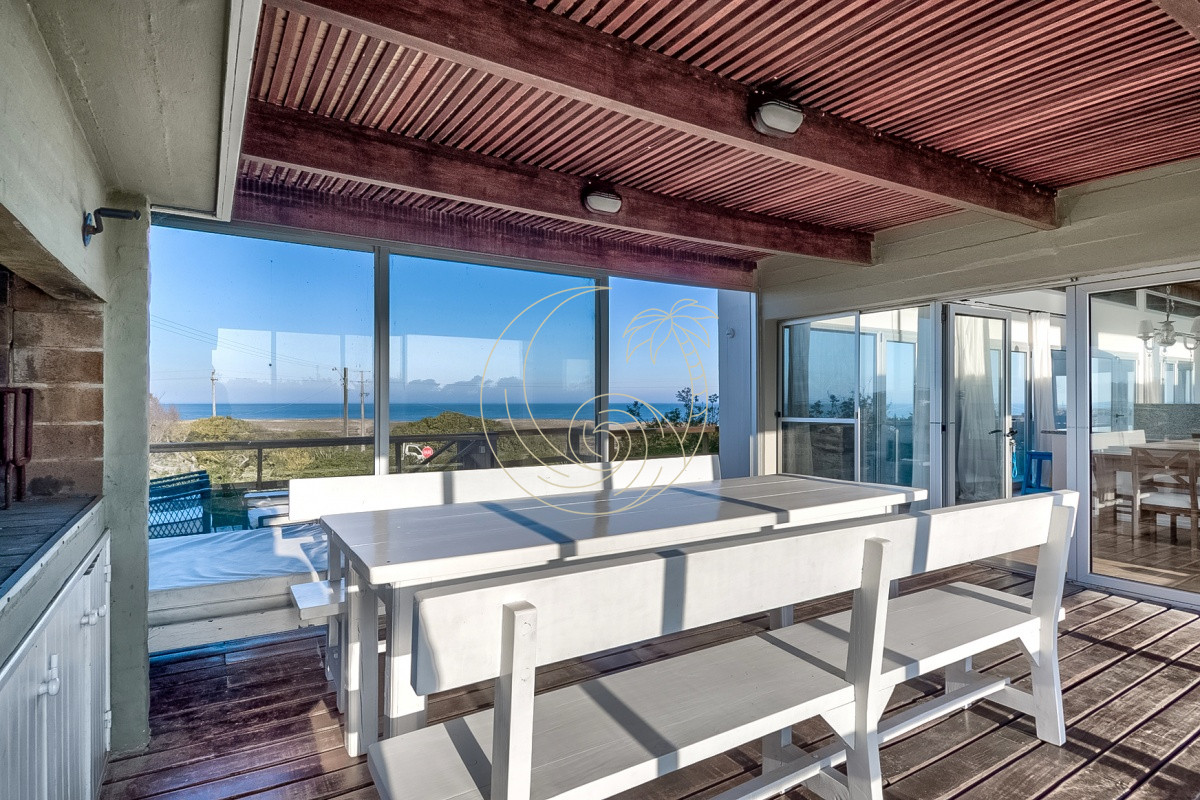 Casa ID.21090874 - CASA EN VENTA PRIMERA LINEA AL MAR , BALNEARIO BS