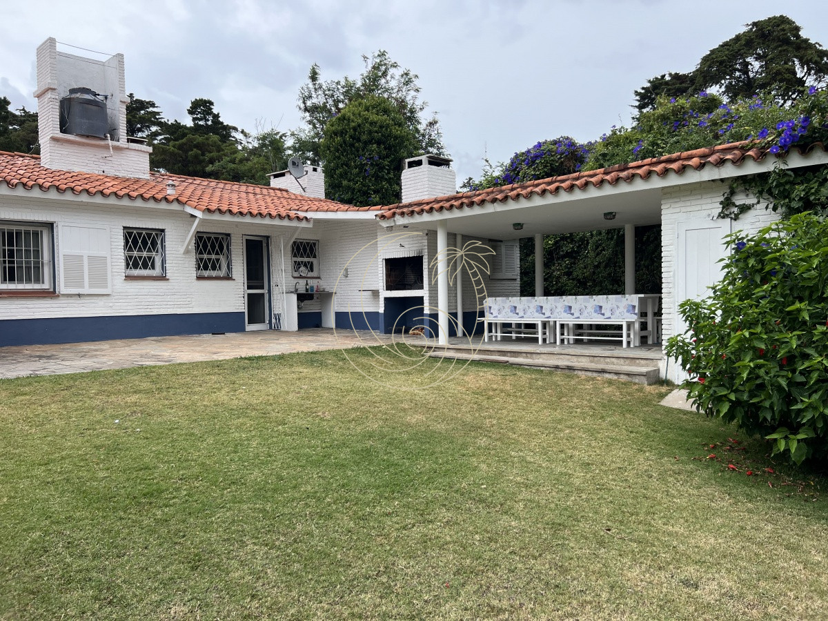 Casa ID.21091935 - Casa en Venta de 4 dormitorios en el Golf, Punta del Este!