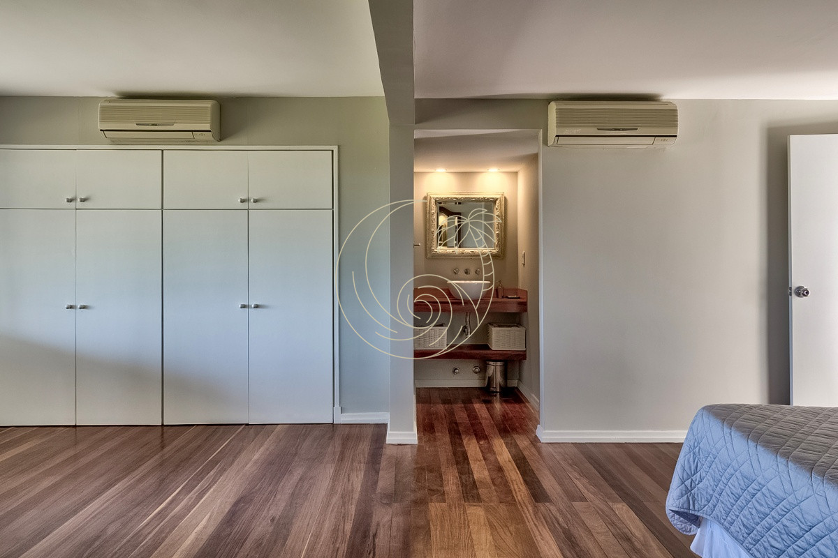 Casa ID.21090874 - CASA EN VENTA PRIMERA LINEA AL MAR , BALNEARIO BS