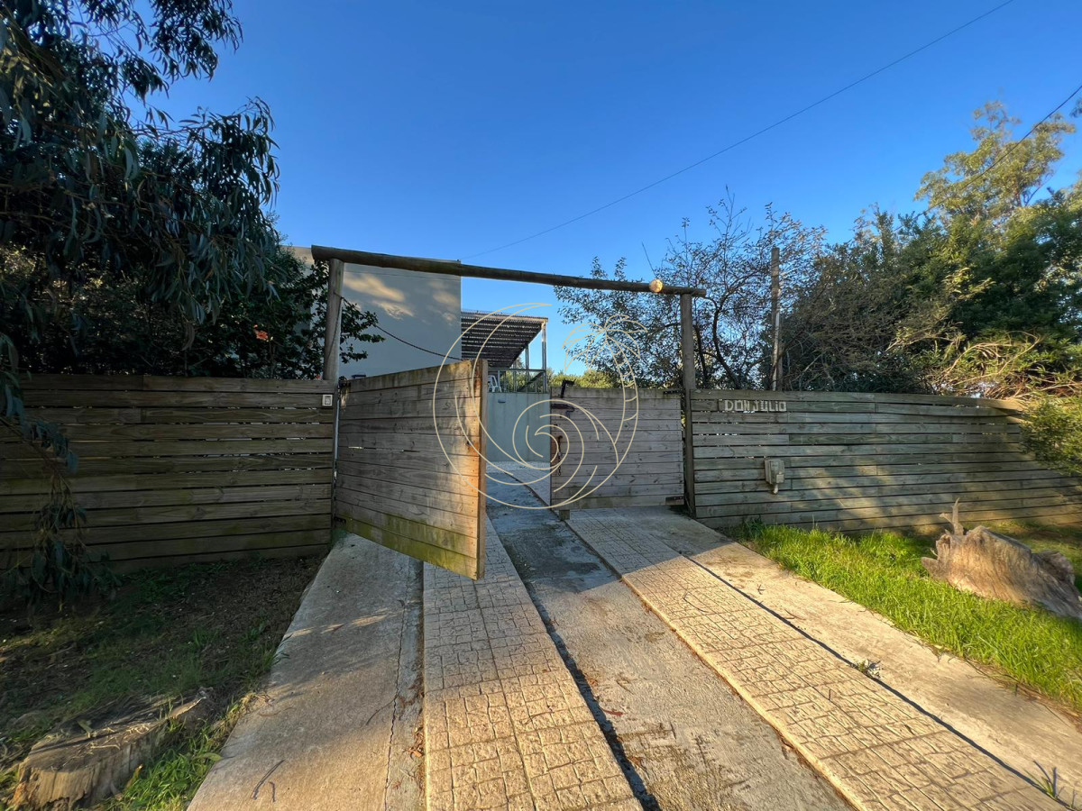 Casa ID.21090871 - Venta de Casa 5 Dormitorios en Balneario Buenos Aires.