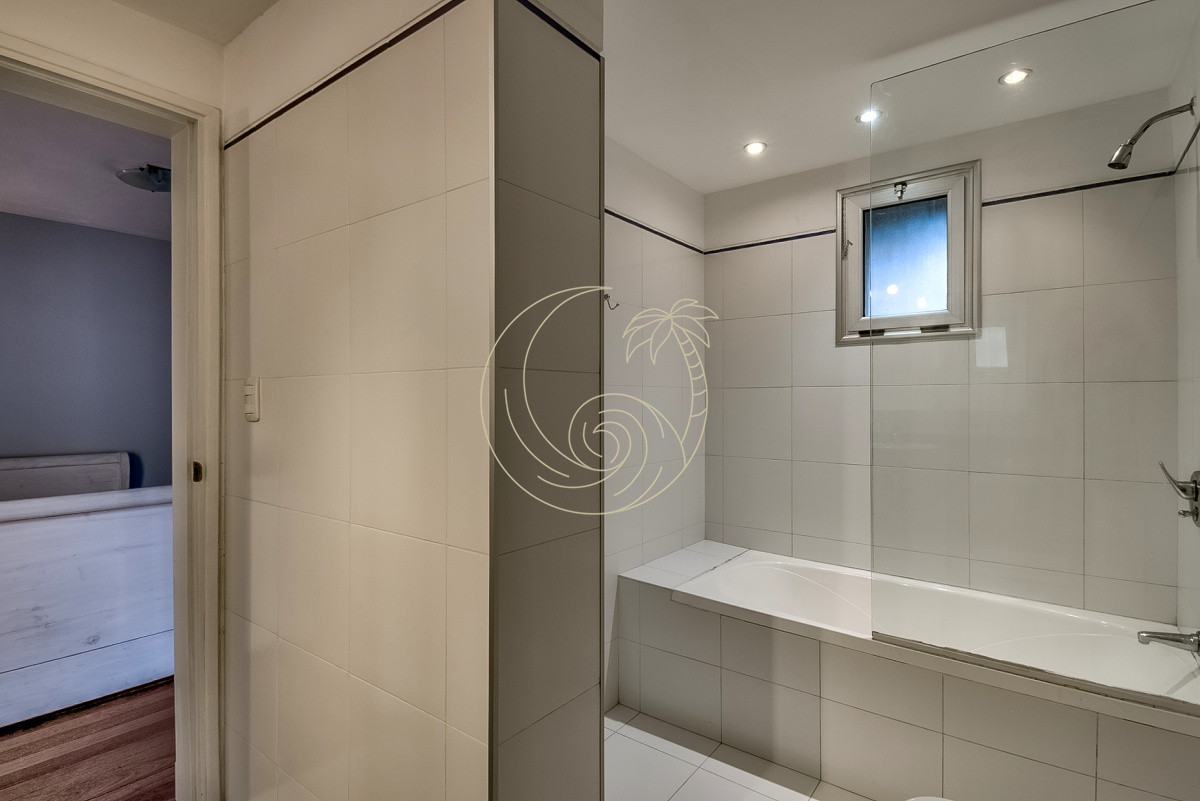 Casa ID.21090874 - CASA EN VENTA PRIMERA LINEA AL MAR , BALNEARIO BS