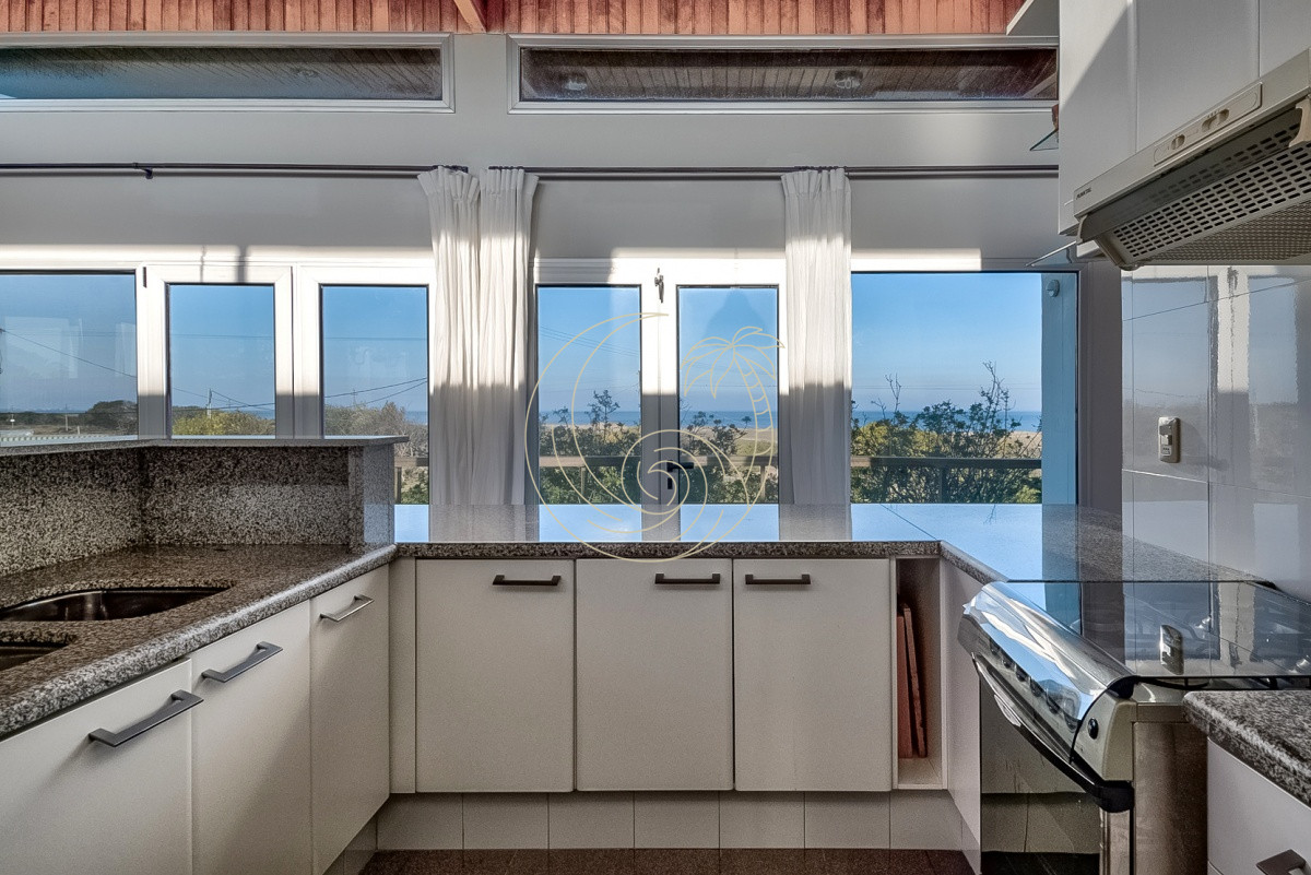 Casa ID.21090874 - CASA EN VENTA PRIMERA LINEA AL MAR , BALNEARIO BS