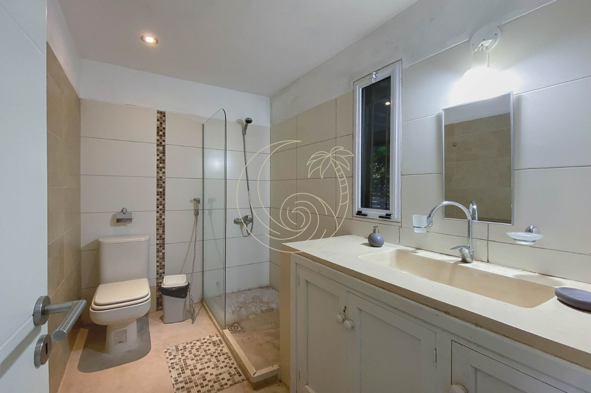 Casa ID.21090871 - Venta de Casa 5 Dormitorios en Balneario Buenos Aires.