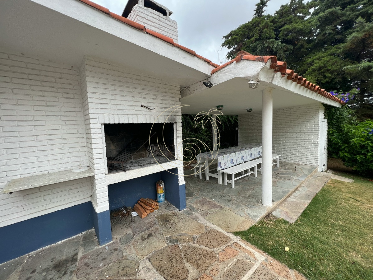 Casa ID.21091935 - Casa en Venta de 4 dormitorios en el Golf, Punta del Este!