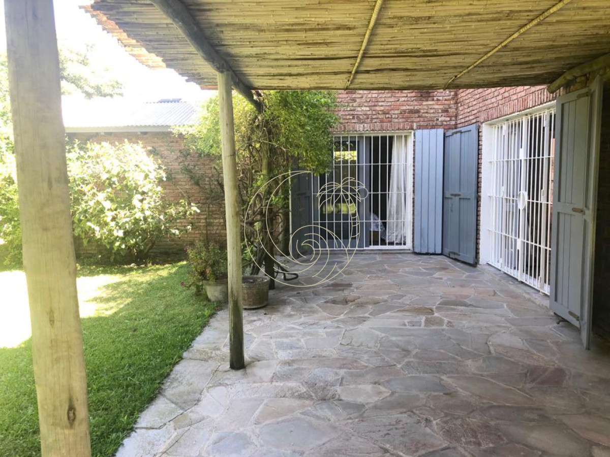 Casa ID.21092146 - Alquiler anual, casa de 4 dormitorios