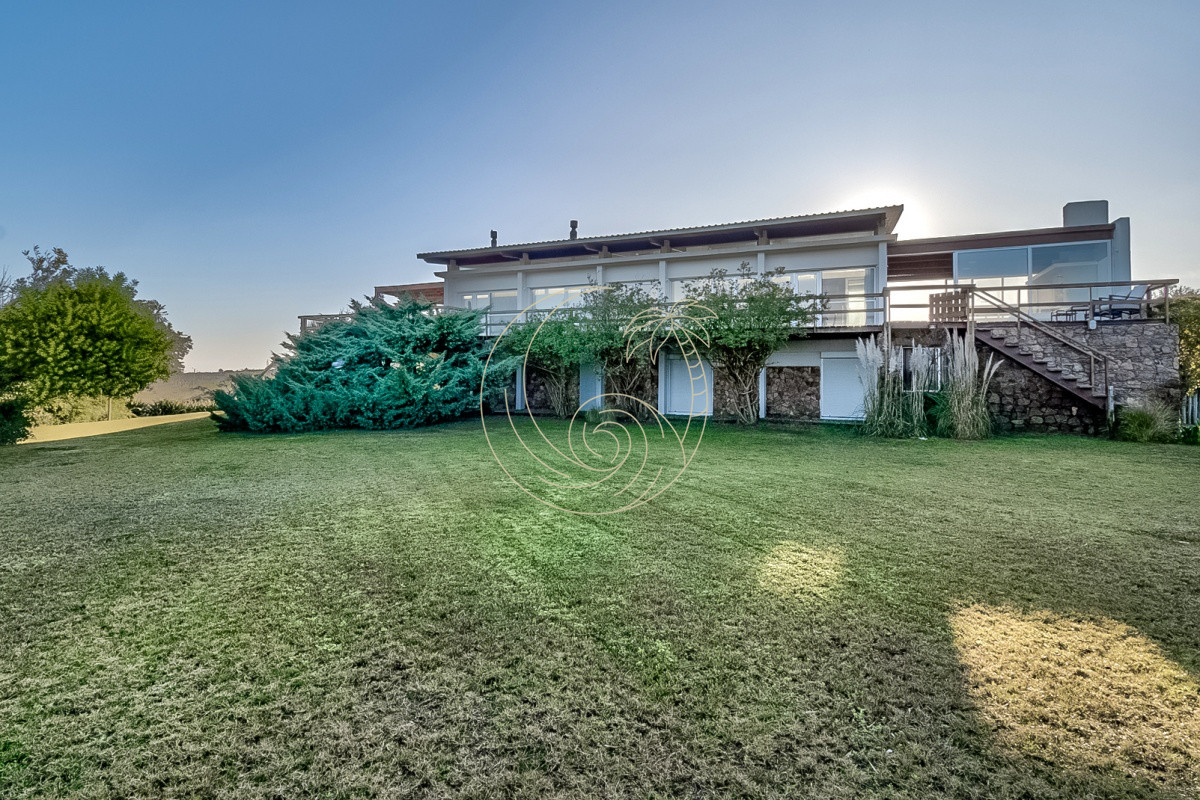 Casa ID.21090874 - CASA EN VENTA PRIMERA LINEA AL MAR , BALNEARIO BS