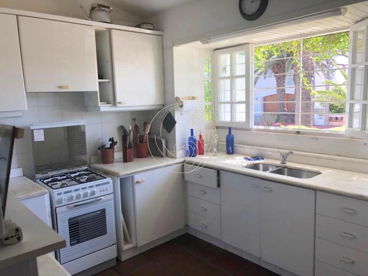 Casa ID.21092146 - Alquiler anual, casa de 4 dormitorios