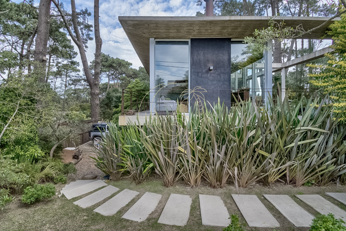 Casa ID.21091307 - Casa En Venta en Montoya a 300 mt2 del mar