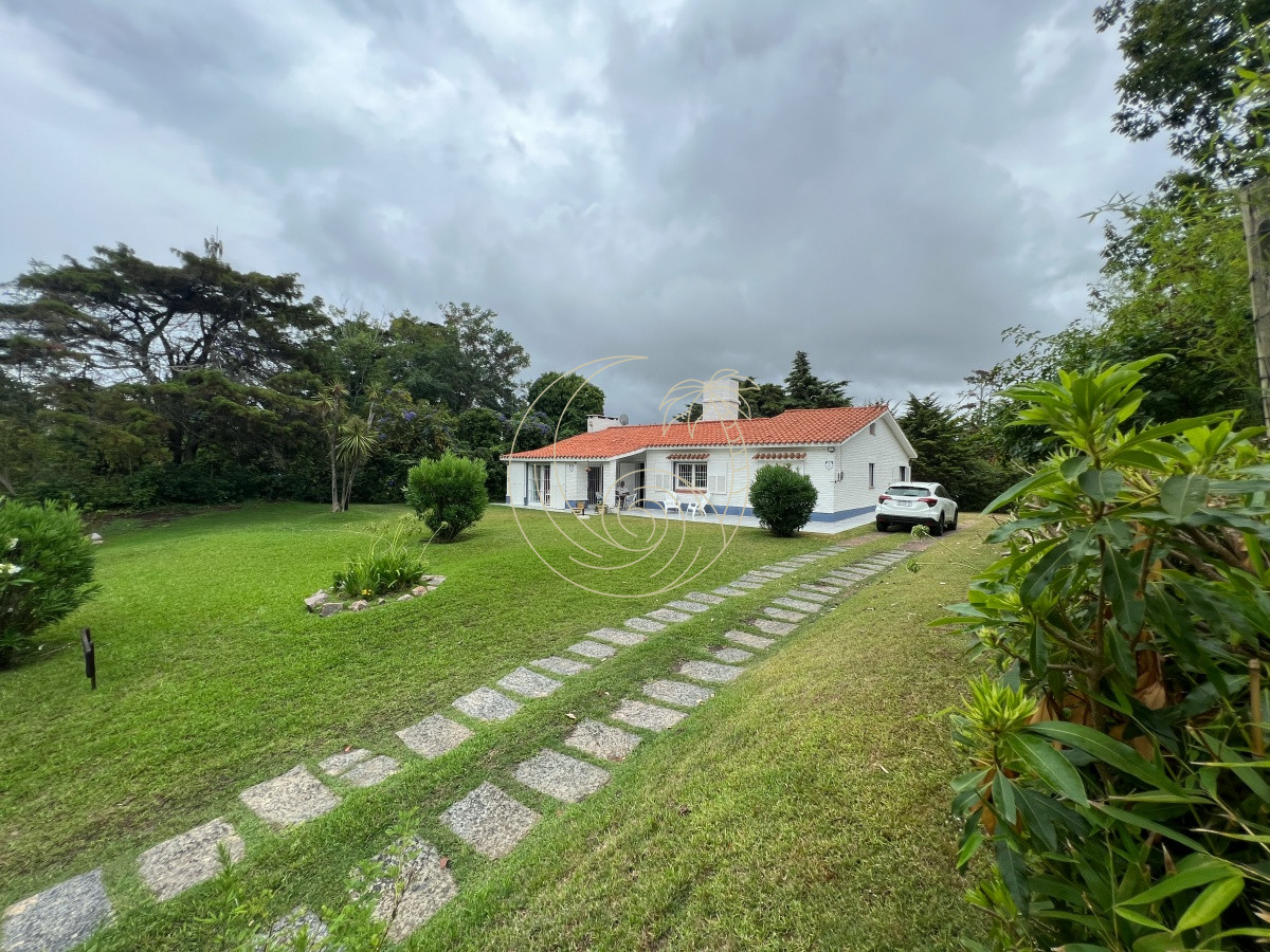 Casa ID.21091935 - Casa en Venta de 4 dormitorios en el Golf, Punta del Este!