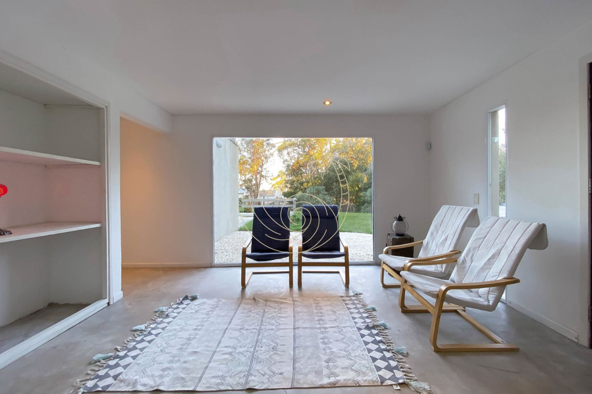 Casa ID.21090871 - Venta de Casa 5 Dormitorios en Balneario Buenos Aires.
