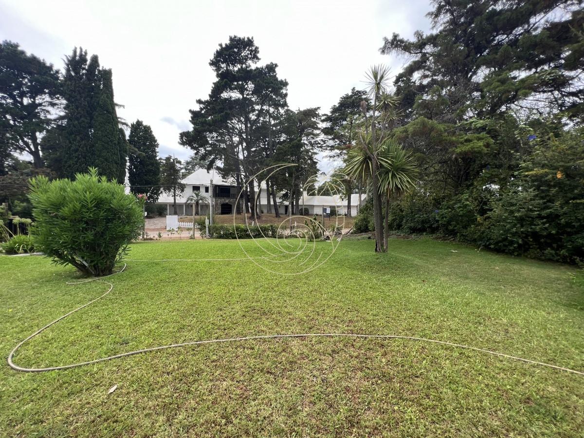 Casa ID.21091935 - Casa en Venta de 4 dormitorios en el Golf, Punta del Este!